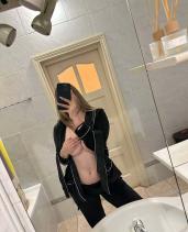 Повія Николь 